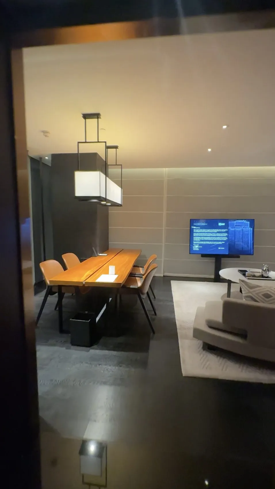 Park Suite King (current visit): the separate living and dining area.